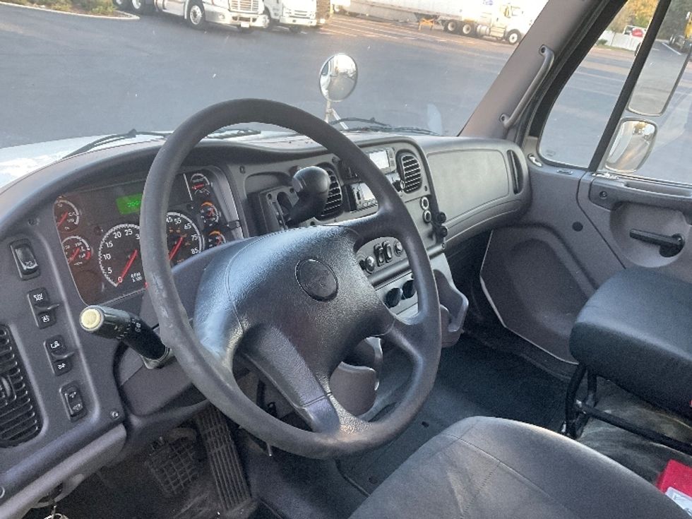 Medium Duty Box Truck-Light and Medium Duty Trucks-Freightliner-2019-M2-Tampa-FL-310,896\n\t\tmiles-$ 25,000 - Image 17