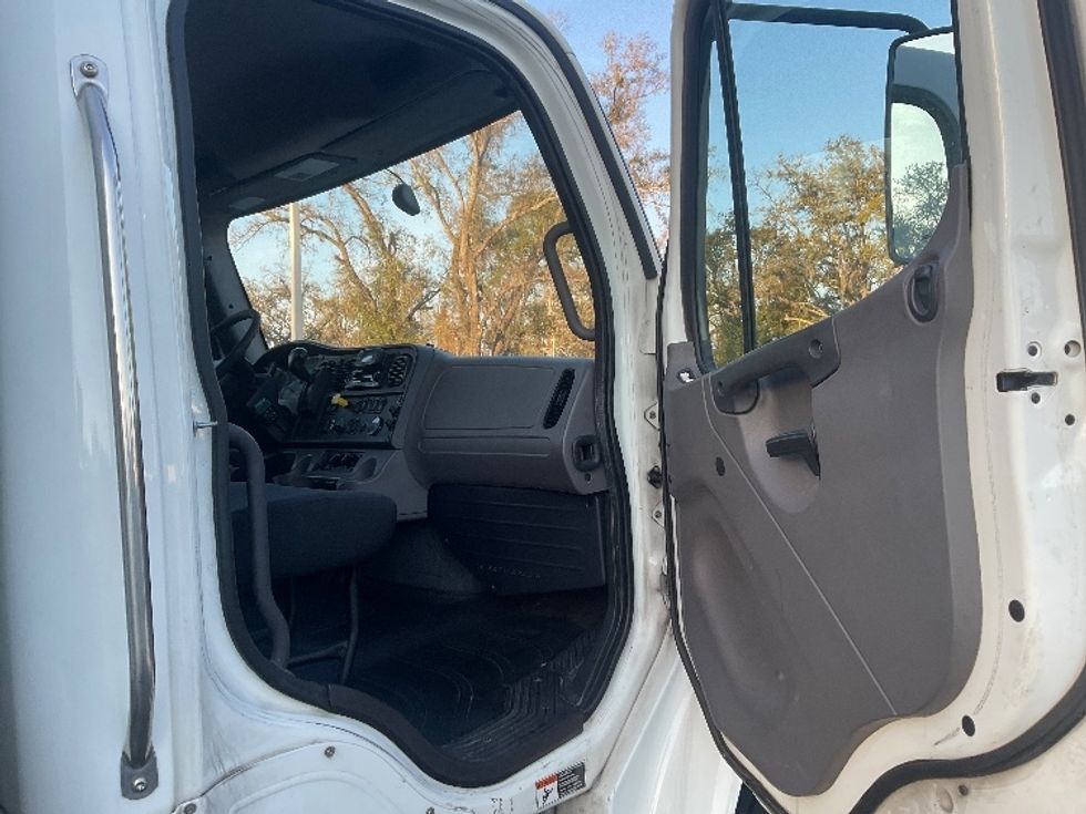 Medium Duty Box Truck-Light and Medium Duty Trucks-Freightliner-2019-M2-Tampa-FL-310,896\n\t\tmiles-$ 25,000 - Image 20