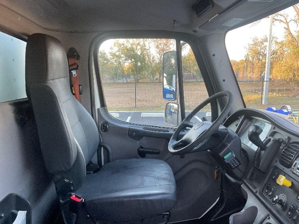Medium Duty Box Truck-Light and Medium Duty Trucks-Freightliner-2019-M2-Tampa-FL-310,896\n\t\tmiles-$ 25,000 - Image 22