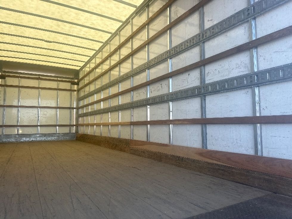 Medium Duty Box Truck-Light and Medium Duty Trucks-Freightliner-2019-M2-Toronto-ON-231,573\n\t\tkm-$ 70,000 - Image 12