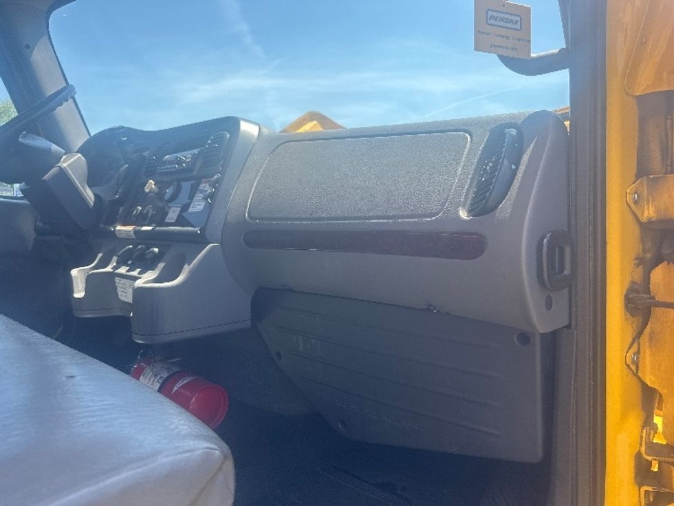 Medium Duty Box Truck-Light and Medium Duty Trucks-Freightliner-2019-M2-Toronto-ON-231,573\n\t\tkm-$ 70,000 - Image 21