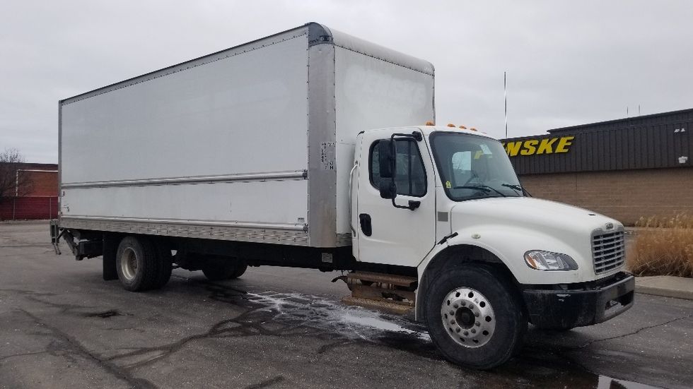 Medium Duty Box Truck-Light and Medium Duty Trucks-Freightliner-2019-M2-Toronto-ON-233,919\n\t\tkm-$ 70,250 - Image 1