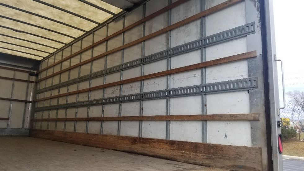 Medium Duty Box Truck-Light and Medium Duty Trucks-Freightliner-2019-M2-Toronto-ON-233,919\n\t\tkm-$ 70,250 - Image 12