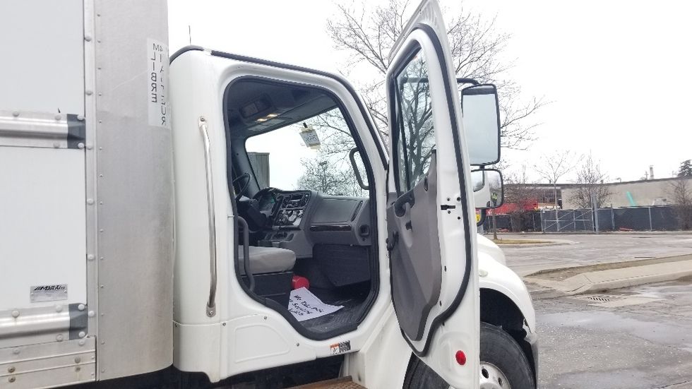 Medium Duty Box Truck-Light and Medium Duty Trucks-Freightliner-2019-M2-Toronto-ON-233,919\n\t\tkm-$ 70,250 - Image 20