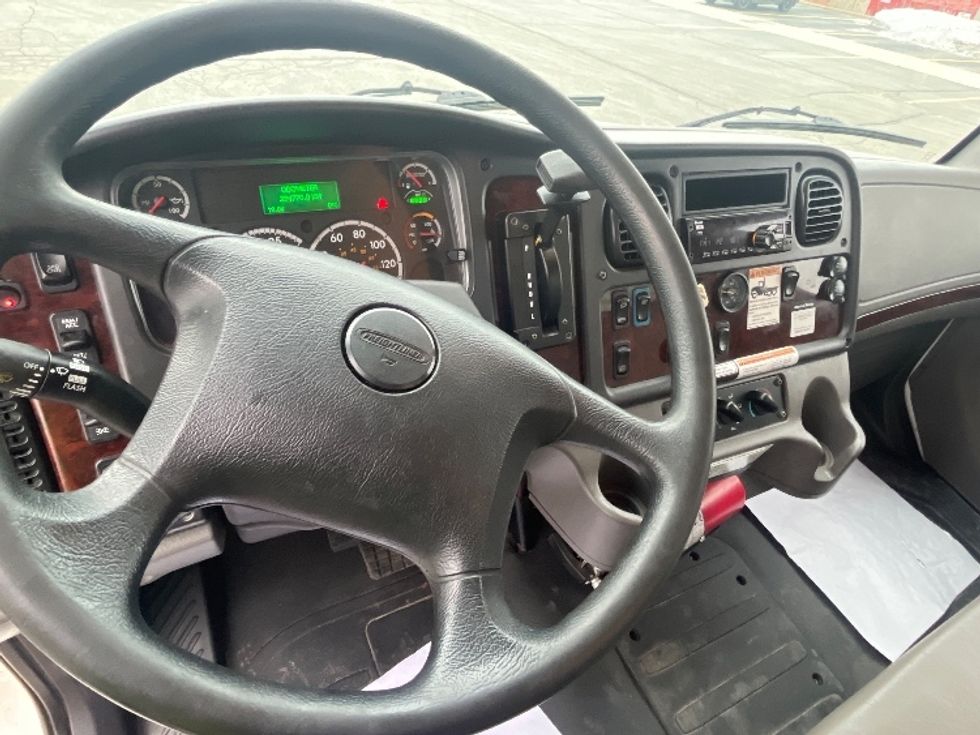 Medium Duty Box Truck-Light and Medium Duty Trucks-Freightliner-2019-M2-Toronto-ON-234,770\n\t\tkm-$ 70,250 - Image 17