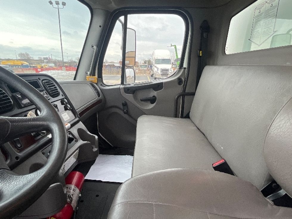 Medium Duty Box Truck-Light and Medium Duty Trucks-Freightliner-2019-M2-Toronto-ON-234,770\n\t\tkm-$ 70,250 - Image 19