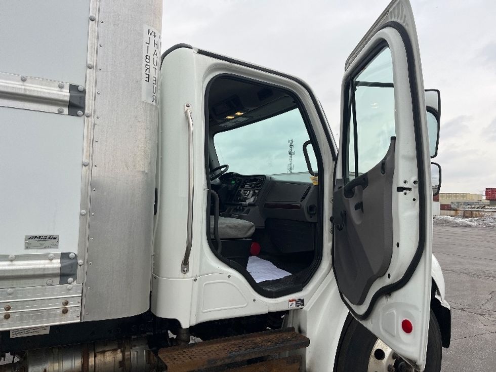 Medium Duty Box Truck-Light and Medium Duty Trucks-Freightliner-2019-M2-Toronto-ON-234,770\n\t\tkm-$ 70,250 - Image 20