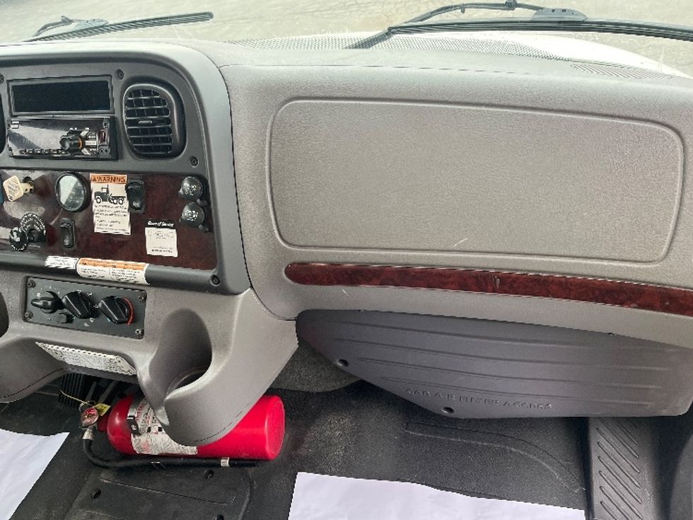 Medium Duty Box Truck-Light and Medium Duty Trucks-Freightliner-2019-M2-Toronto-ON-234,770\n\t\tkm-$ 70,250 - Image 21