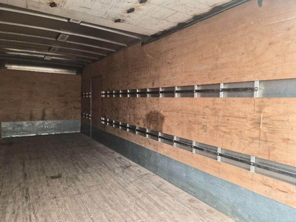 Medium Duty Box Truck-Light and Medium Duty Trucks-Freightliner-2019-M2-Toronto-ON-244,255\n\t\tkm-$ 66,500 - Image 12
