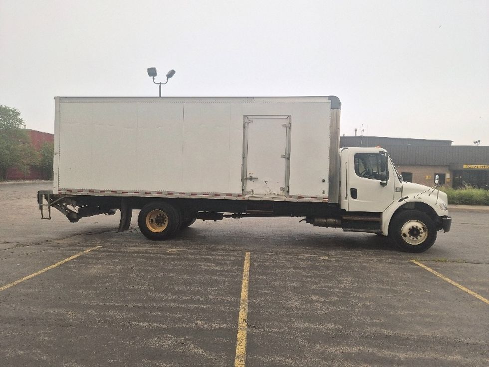 Medium Duty Box Truck-Light and Medium Duty Trucks-Freightliner-2019-M2-Toronto-ON-244,255\n\t\tkm-$ 66,500 - Image 15