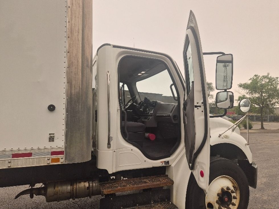 Medium Duty Box Truck-Light and Medium Duty Trucks-Freightliner-2019-M2-Toronto-ON-244,255\n\t\tkm-$ 66,500 - Image 20