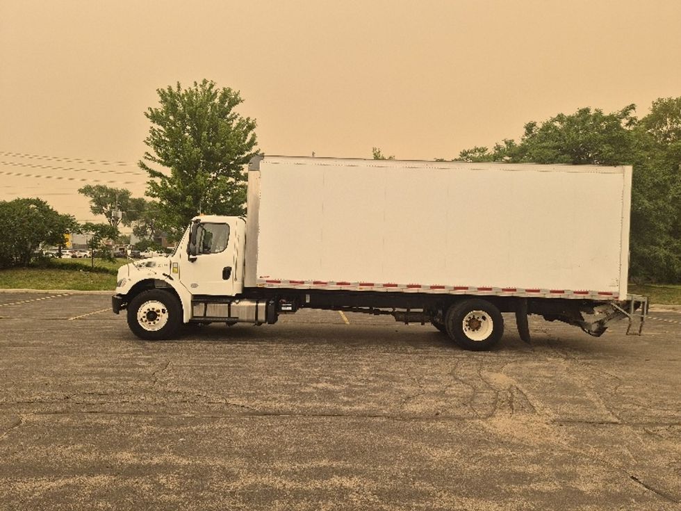 Medium Duty Box Truck-Light and Medium Duty Trucks-Freightliner-2019-M2-Toronto-ON-244,255\n\t\tkm-$ 66,500 - Image 4
