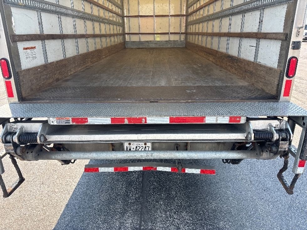 Medium Duty Box Truck-Light and Medium Duty Trucks-Freightliner-2019-M2-Toronto-ON-255,632\n\t\tkm-$ 61,000 - Image 10