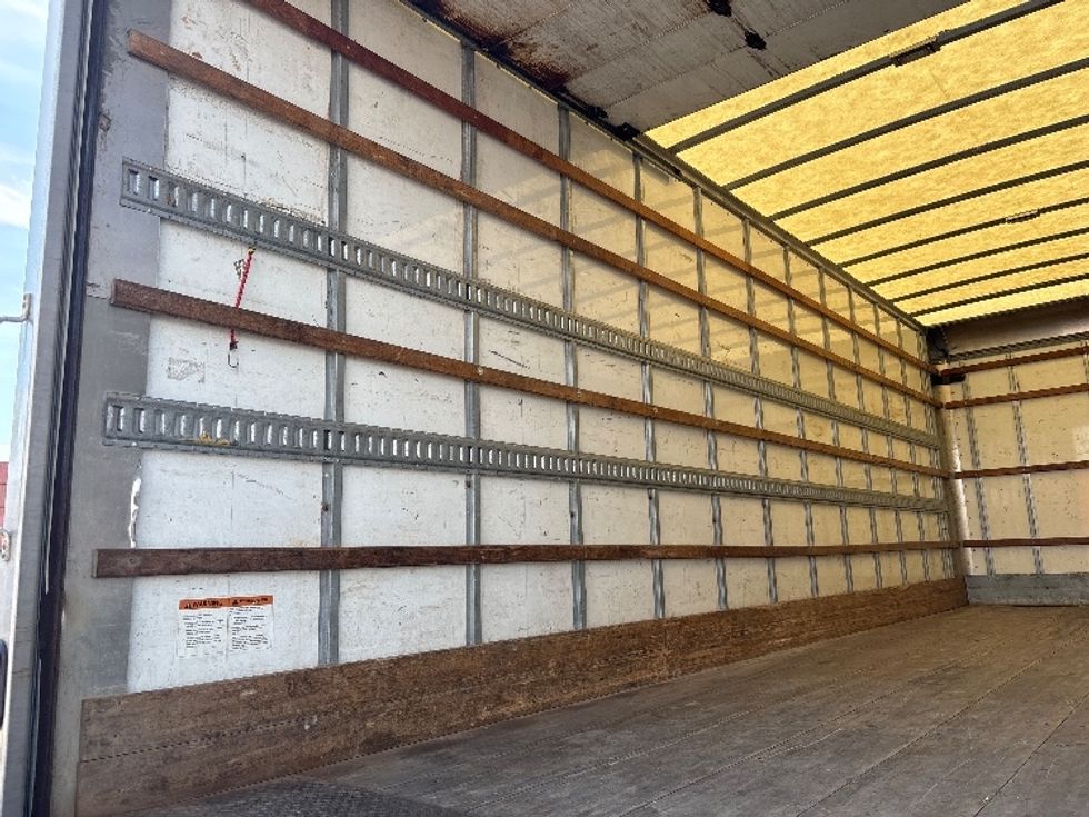 Medium Duty Box Truck-Light and Medium Duty Trucks-Freightliner-2019-M2-Toronto-ON-255,632\n\t\tkm-$ 61,000 - Image 11