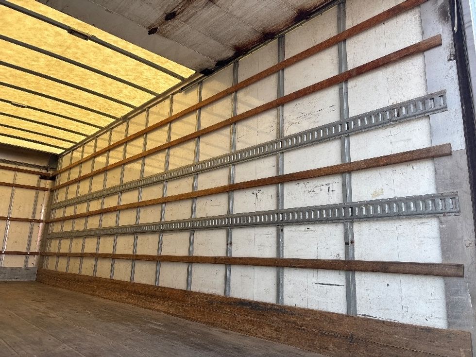 Medium Duty Box Truck-Light and Medium Duty Trucks-Freightliner-2019-M2-Toronto-ON-255,632\n\t\tkm-$ 61,000 - Image 12