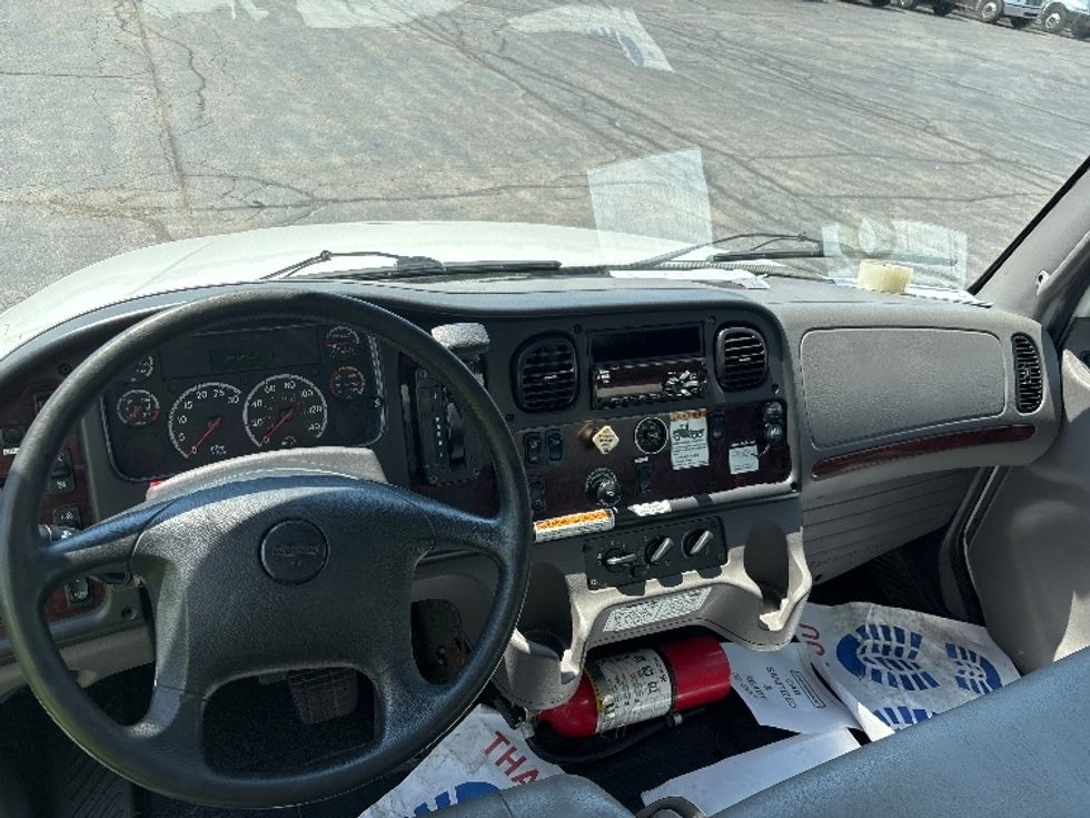 Medium Duty Box Truck-Light and Medium Duty Trucks-Freightliner-2019-M2-Toronto-ON-255,632\n\t\tkm-$ 61,000 - Image 18