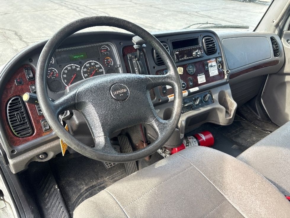 Medium Duty Box Truck-Light and Medium Duty Trucks-Freightliner-2019-M2-Toronto-ON-297,228\n\t\tkm-$ 56,500 - Image 17