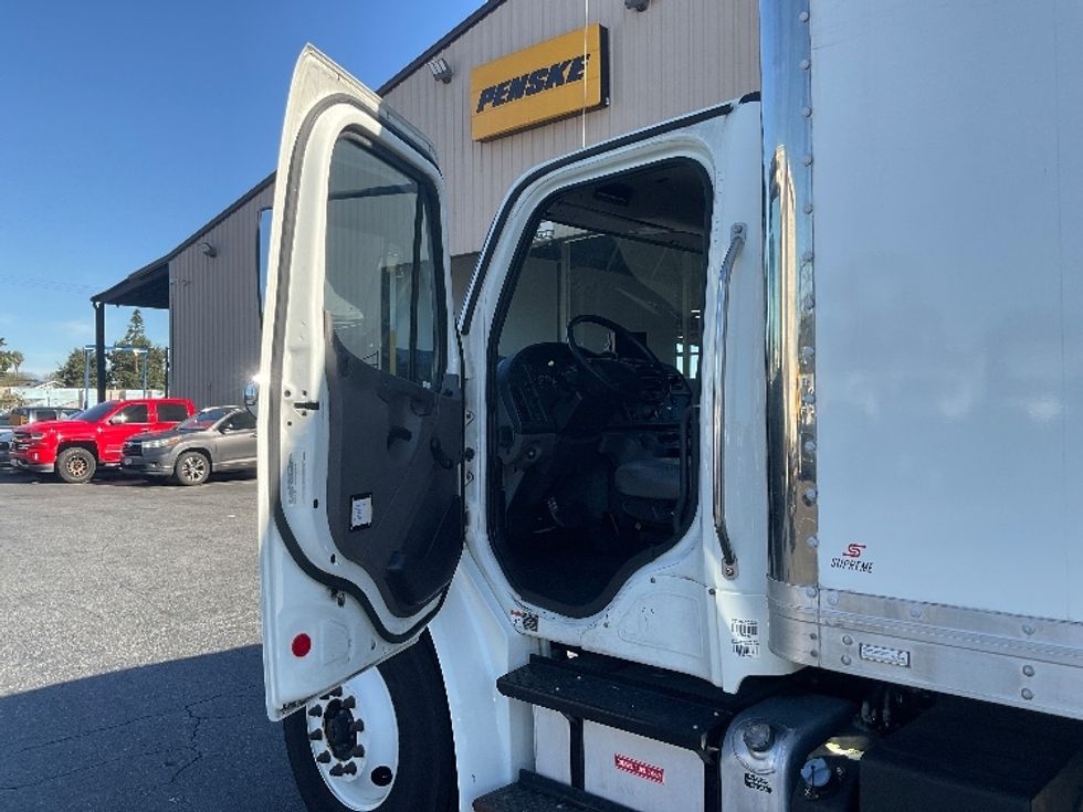 Medium Duty Box Truck-Light and Medium Duty Trucks-Freightliner-2019-M2-Torrance-CA-103,715\n\t\tmiles-$ 43,000 - Image 16