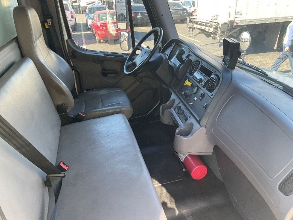Medium Duty Box Truck-Light and Medium Duty Trucks-Freightliner-2019-M2-Torrance-CA-103,715\n\t\tmiles-$ 43,000 - Image 22