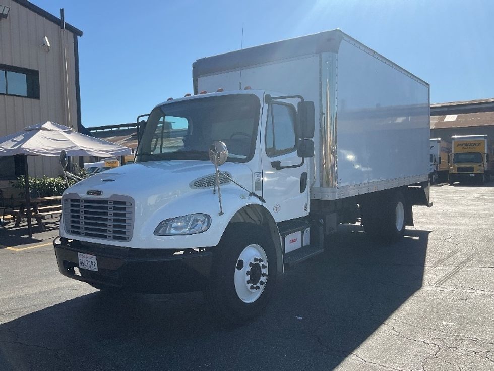 Medium Duty Box Truck-Light and Medium Duty Trucks-Freightliner-2019-M2-Torrance-CA-103,715\n\t\tmiles-$ 43,000 - Image 3