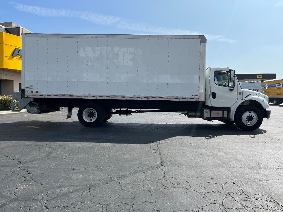 Medium Duty Box Truck-Light and Medium Duty Trucks-Freightliner-2019-M2-Torrance-CA-103,775\n\t\tmiles-$ 60,000 - Image 15