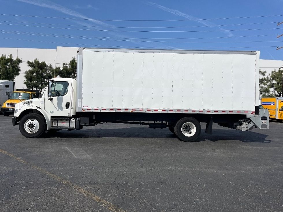 Medium Duty Box Truck-Light and Medium Duty Trucks-Freightliner-2019-M2-Torrance-CA-103,775\n\t\tmiles-$ 60,000 - Image 4