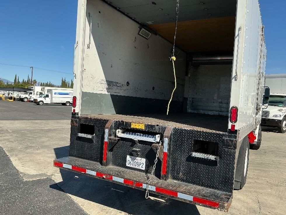 Medium Duty Box Truck-Light and Medium Duty Trucks-Freightliner-2019-M2-Torrance-CA-105,981\n\t\tmiles-$ 41,750 - Image 11