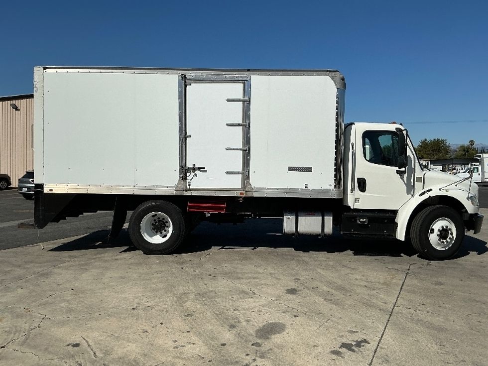 Medium Duty Box Truck-Light and Medium Duty Trucks-Freightliner-2019-M2-Torrance-CA-105,981\n\t\tmiles-$ 41,750 - Image 15