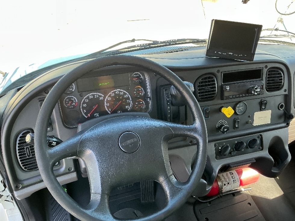 Medium Duty Box Truck-Light and Medium Duty Trucks-Freightliner-2019-M2-Torrance-CA-105,981\n\t\tmiles-$ 41,750 - Image 18