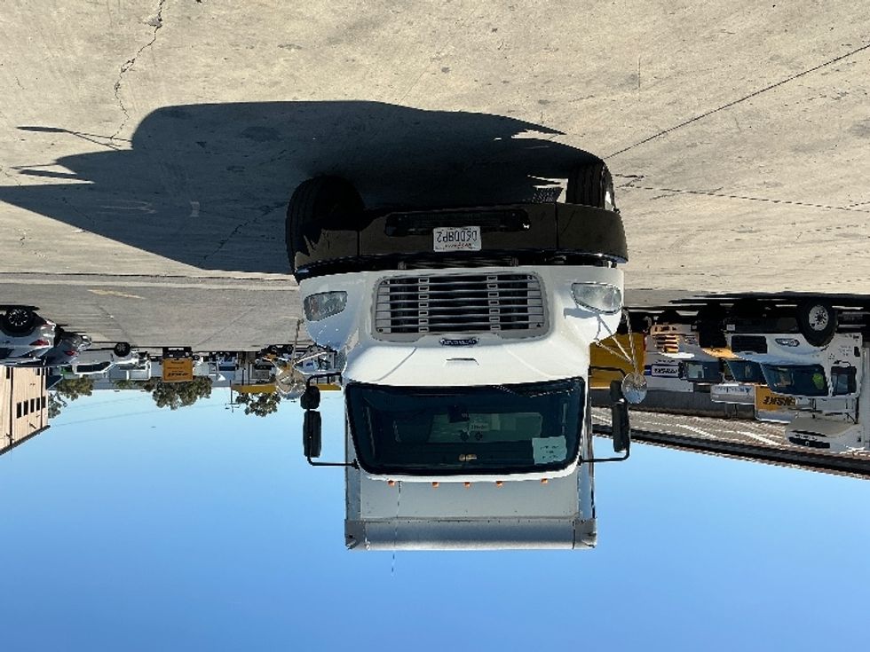 Medium Duty Box Truck-Light and Medium Duty Trucks-Freightliner-2019-M2-Torrance-CA-105,981\n\t\tmiles-$ 41,750 - Image 2