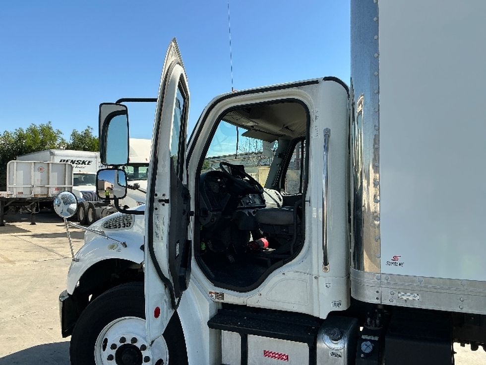 Medium Duty Box Truck-Light and Medium Duty Trucks-Freightliner-2019-M2-Torrance-CA-105,981\n\t\tmiles-$ 41,750 - Image 20