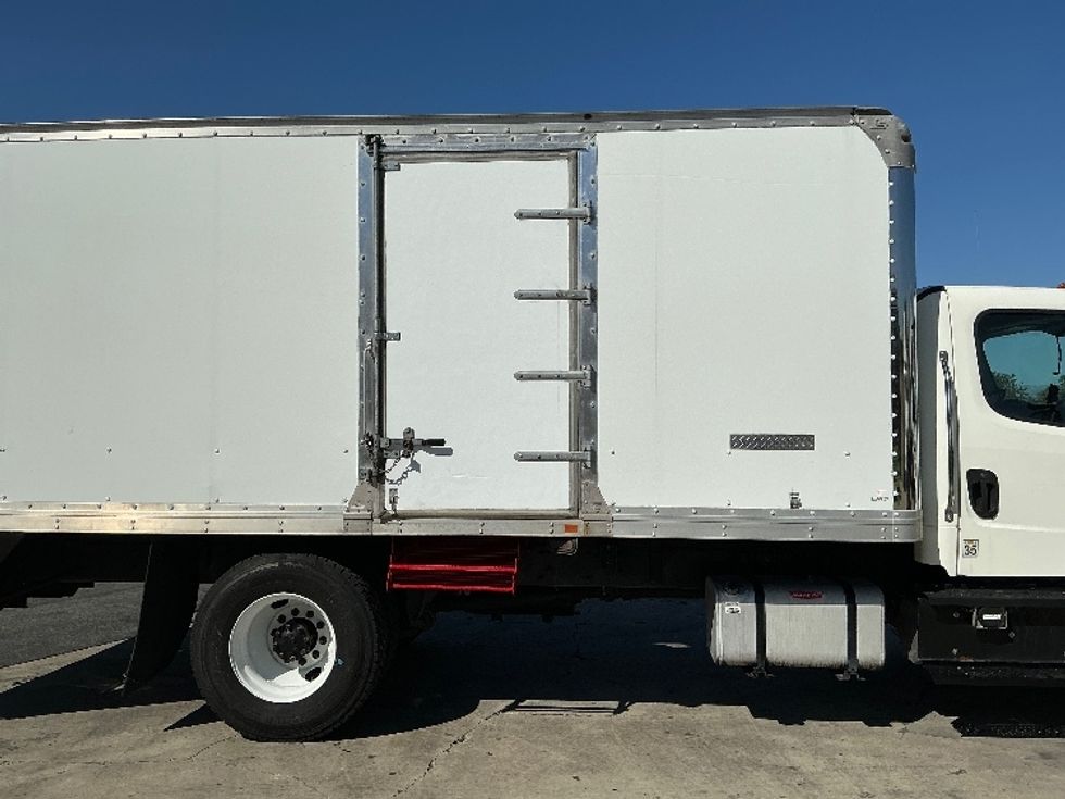Medium Duty Box Truck-Light and Medium Duty Trucks-Freightliner-2019-M2-Torrance-CA-105,981\n\t\tmiles-$ 41,750 - Image 26