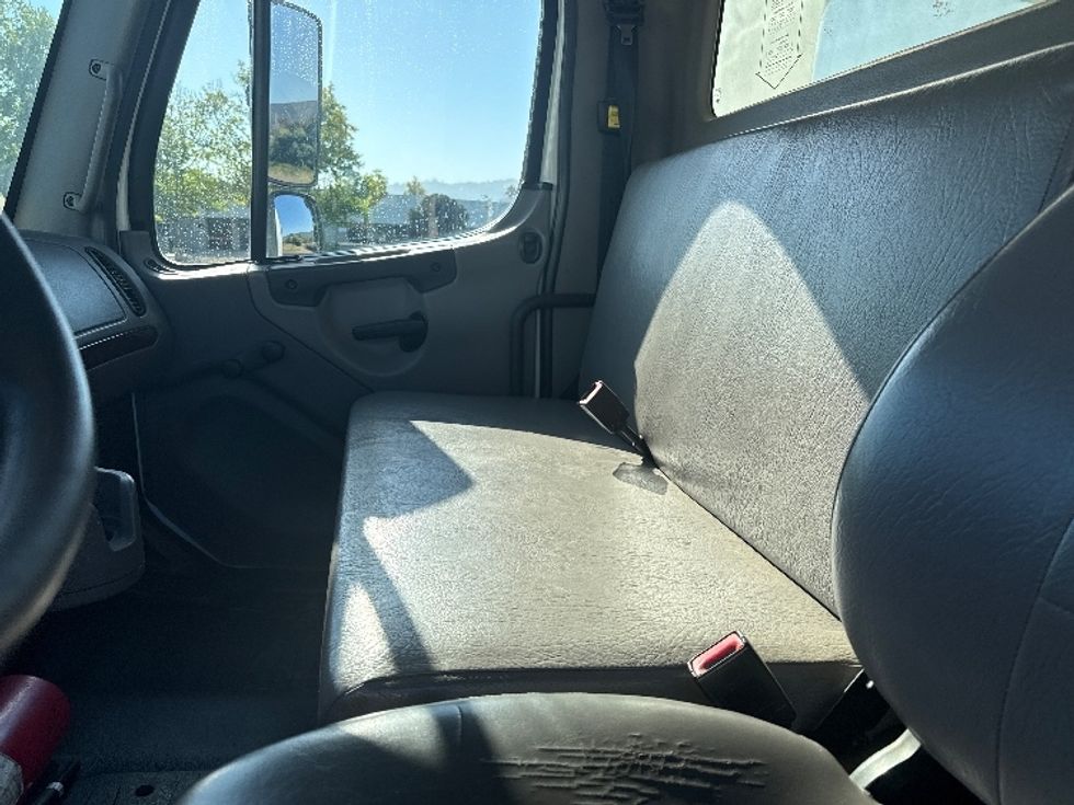 Medium Duty Box Truck-Light and Medium Duty Trucks-Freightliner-2019-M2-Torrance-CA-110,425\n\t\tmiles-$ 61,500 - Image 17