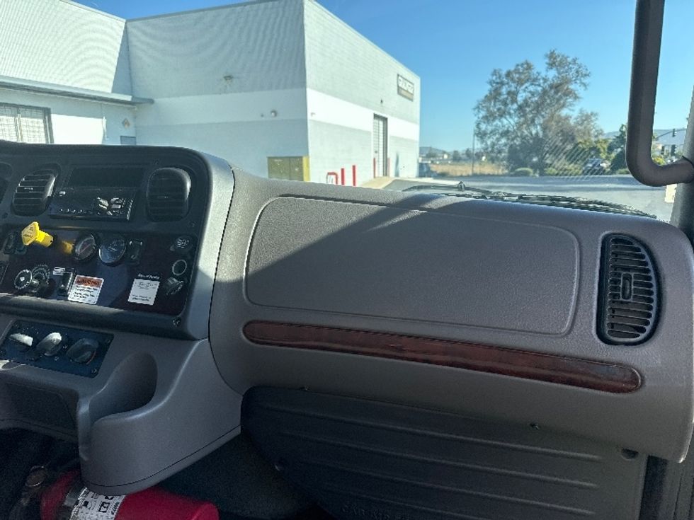 Medium Duty Box Truck-Light and Medium Duty Trucks-Freightliner-2019-M2-Torrance-CA-110,425\n\t\tmiles-$ 61,500 - Image 18