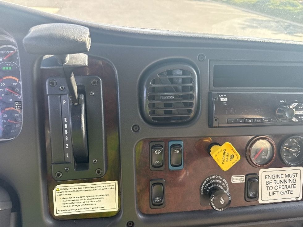 Medium Duty Box Truck-Light and Medium Duty Trucks-Freightliner-2019-M2-Torrance-CA-121,568\n\t\tmiles-$ 60,500 - Image 26