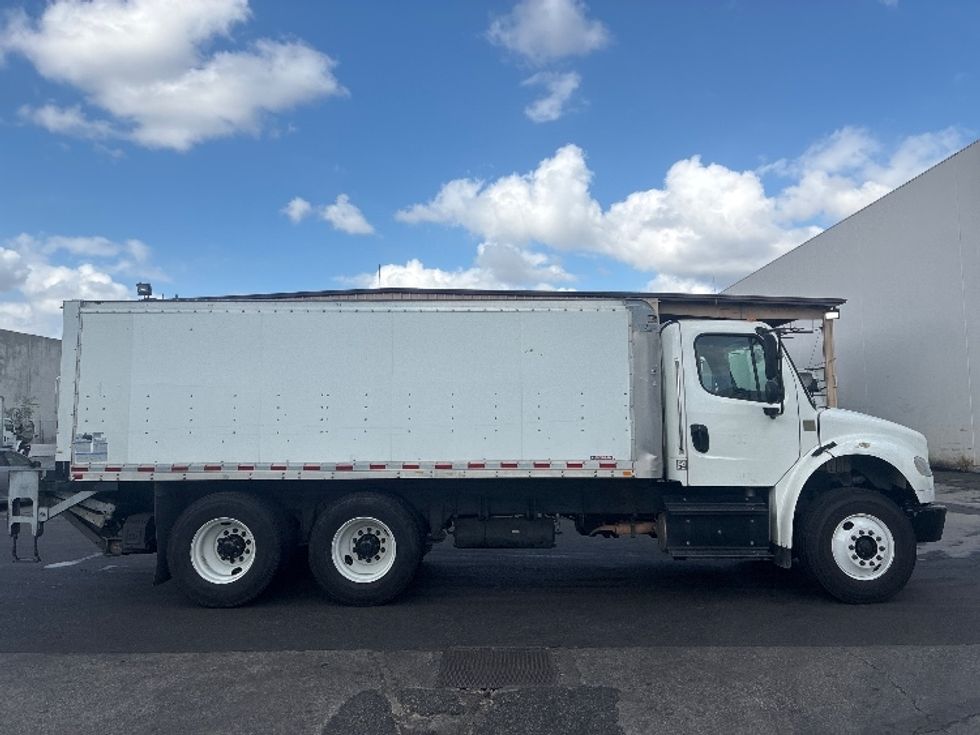 Medium Duty Box Truck-Light and Medium Duty Trucks-Freightliner-2019-M2-Torrance-CA-123,157\n\t\tmiles-$ 57,000 - Image 14