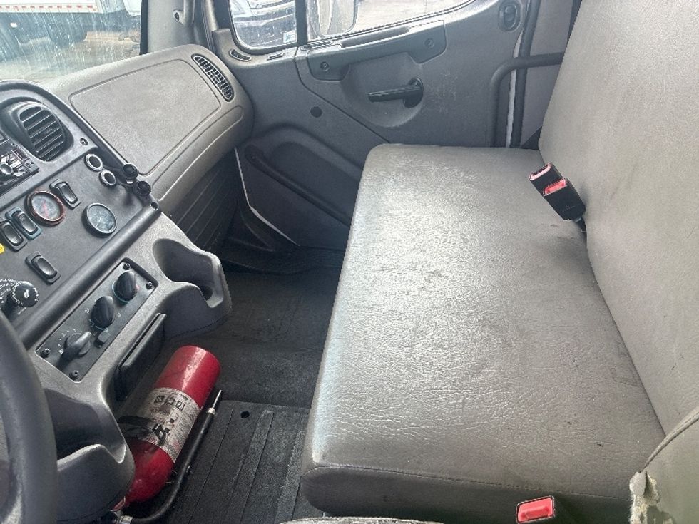 Medium Duty Box Truck-Light and Medium Duty Trucks-Freightliner-2019-M2-Torrance-CA-123,157\n\t\tmiles-$ 57,000 - Image 18
