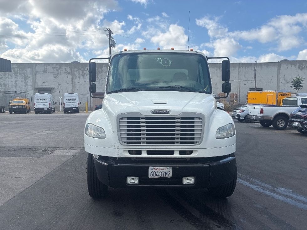 Medium Duty Box Truck-Light and Medium Duty Trucks-Freightliner-2019-M2-Torrance-CA-123,157\n\t\tmiles-$ 57,000 - Image 2