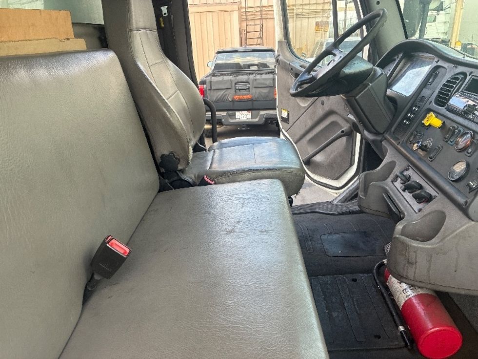 Medium Duty Box Truck-Light and Medium Duty Trucks-Freightliner-2019-M2-Torrance-CA-123,157\n\t\tmiles-$ 57,000 - Image 21