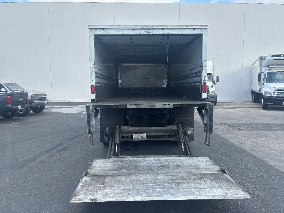Medium Duty Box Truck-Light and Medium Duty Trucks-Freightliner-2019-M2-Torrance-CA-123,157\n\t\tmiles-$ 57,000 - Image 9