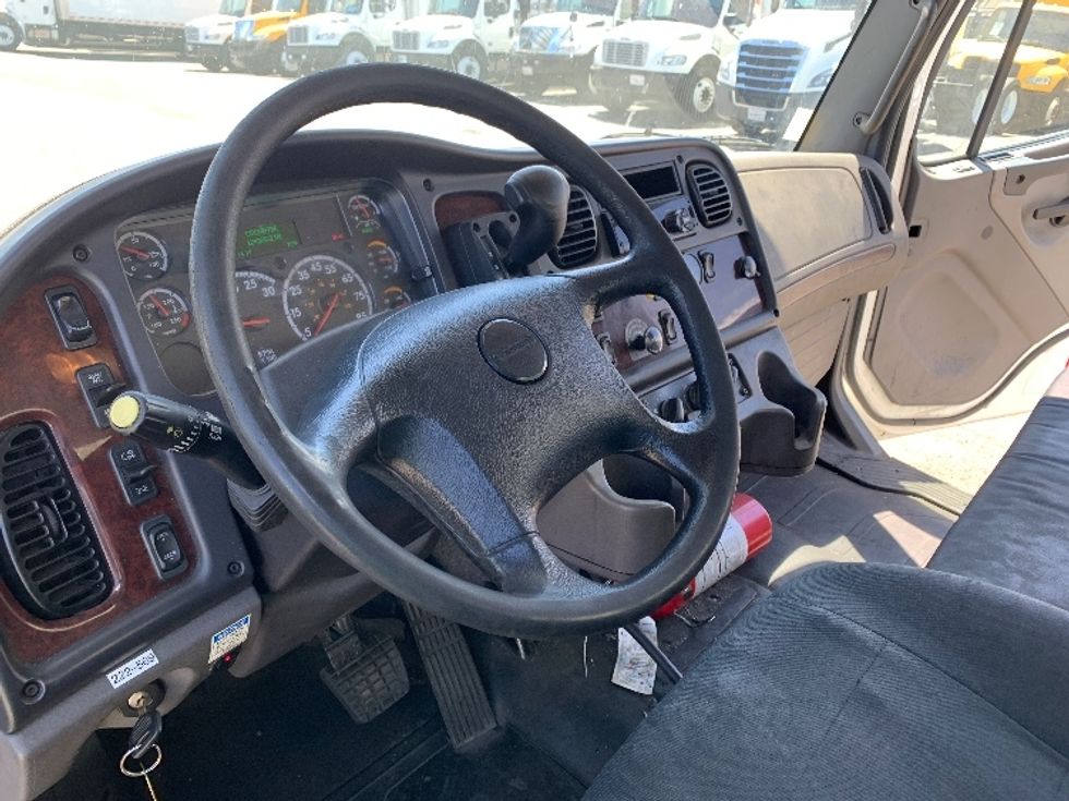 Medium Duty Box Truck-Light and Medium Duty Trucks-Freightliner-2019-M2-Torrance-CA-124,368\n\t\tmiles-$ 59,250 - Image 17