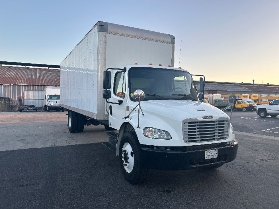 Medium Duty Box Truck-Light and Medium Duty Trucks-Freightliner-2019-M2-Torrance-CA-126,220\n\t\tmiles-$ 47,750 - Image 1