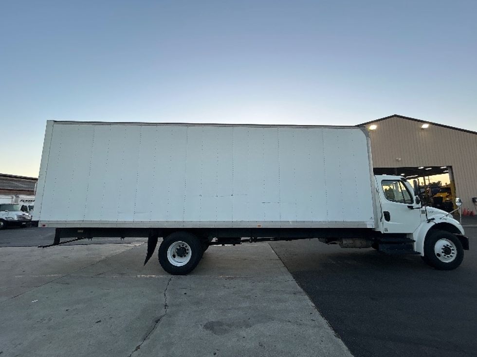 Medium Duty Box Truck-Light and Medium Duty Trucks-Freightliner-2019-M2-Torrance-CA-126,220\n\t\tmiles-$ 47,750 - Image 15