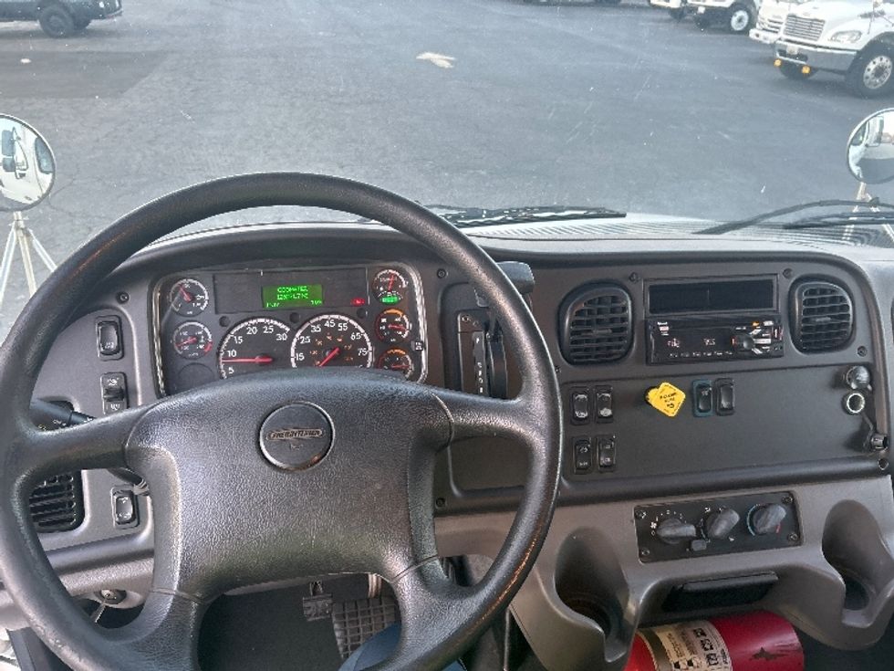 Medium Duty Box Truck-Light and Medium Duty Trucks-Freightliner-2019-M2-Torrance-CA-126,220\n\t\tmiles-$ 47,750 - Image 18