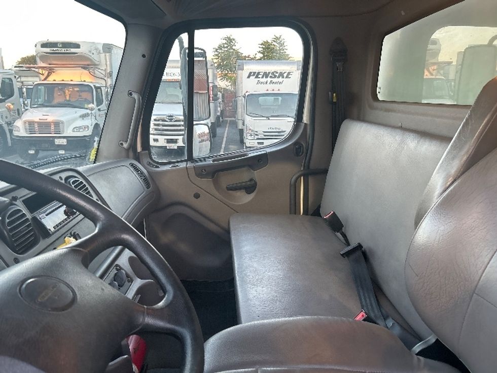 Medium Duty Box Truck-Light and Medium Duty Trucks-Freightliner-2019-M2-Torrance-CA-126,220\n\t\tmiles-$ 47,750 - Image 19