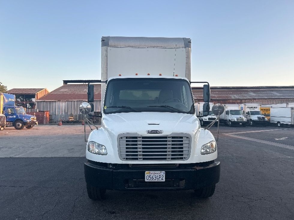 Medium Duty Box Truck-Light and Medium Duty Trucks-Freightliner-2019-M2-Torrance-CA-126,220\n\t\tmiles-$ 47,750 - Image 2