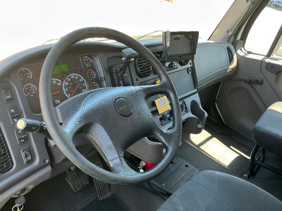 Medium Duty Box Truck-Light and Medium Duty Trucks-Freightliner-2019-M2-Torrance-CA-128,793\n\t\tmiles-$ 55,000 - Image 17