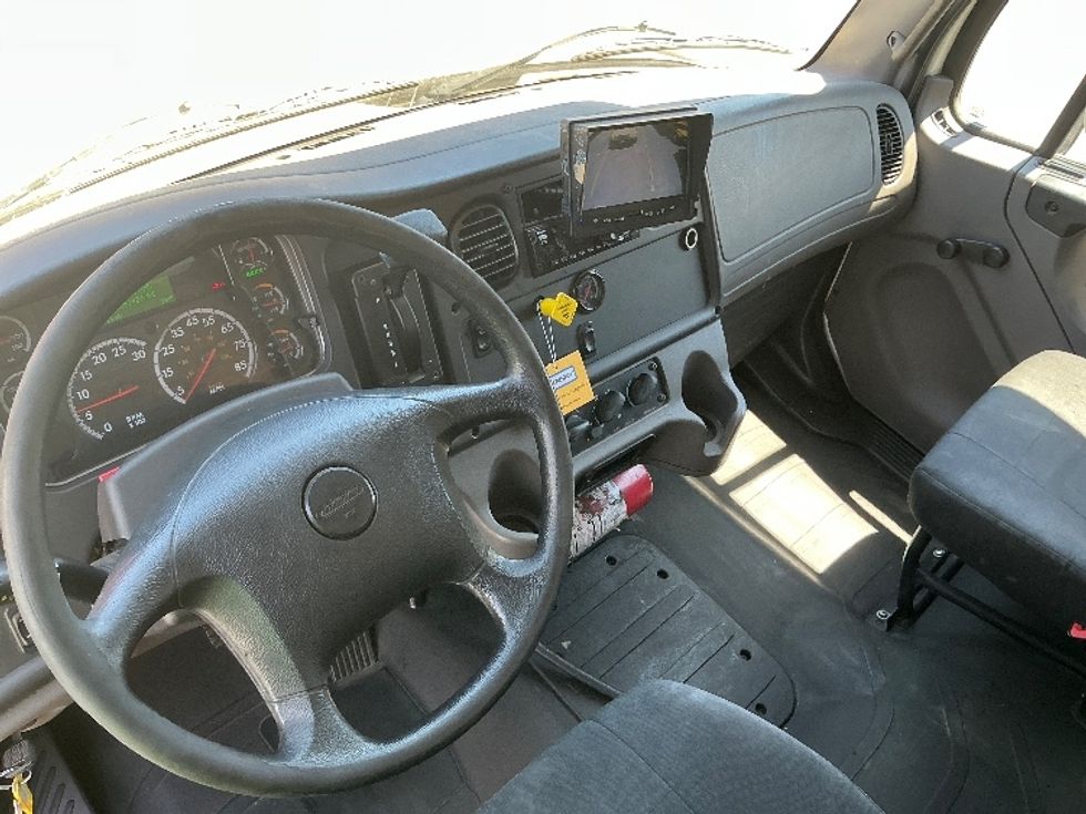 Medium Duty Box Truck-Light and Medium Duty Trucks-Freightliner-2019-M2-Torrance-CA-128,793\n\t\tmiles-$ 55,000 - Image 18