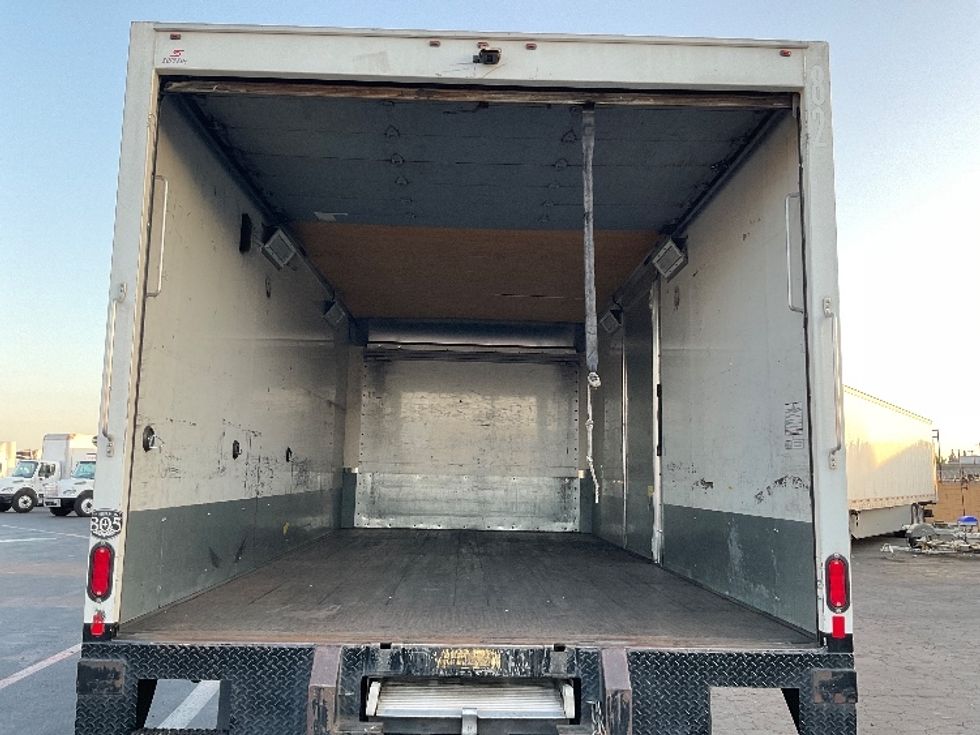 Medium Duty Box Truck-Light and Medium Duty Trucks-Freightliner-2019-M2-Torrance-CA-130,138\n\t\tmiles-$ 40,500 - Image 8