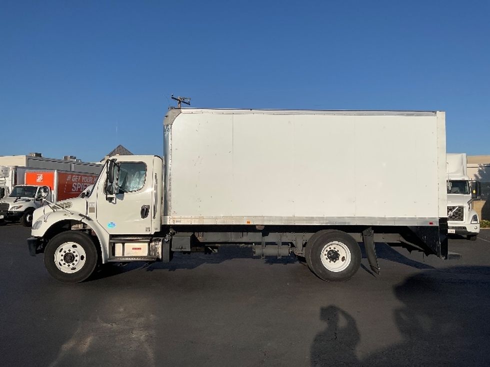 Medium Duty Box Truck-Light and Medium Duty Trucks-Freightliner-2019-M2-Torrance-CA-130,685\n\t\tmiles-$ 40,500 - Image 4